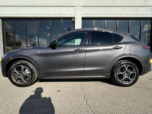 2024 Alfa Romeo Stelvio Ti