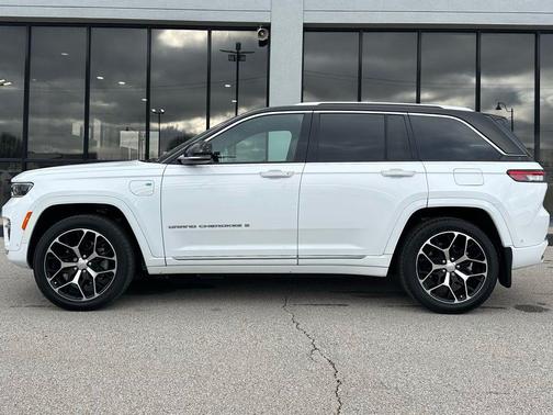 2022 Jeep Grand Cherokee 4xe Summit Reserve