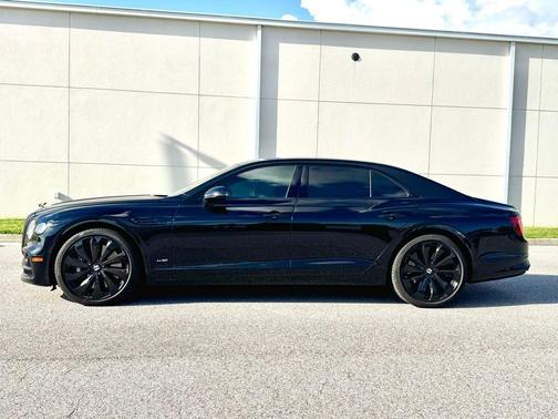 2022 Bentley Flying Spur W12