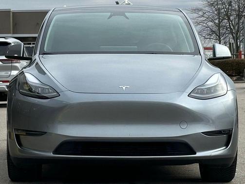 2024 Tesla Model Y Long Range Dual Motor All-Wheel Drive