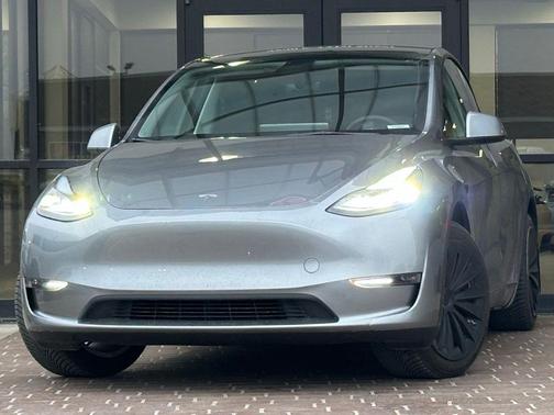 2024 Tesla Model Y Long Range Dual Motor All-Wheel Drive