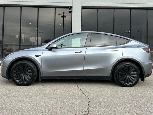 2024 Tesla Model Y Long Range Dual Motor All-Wheel Drive