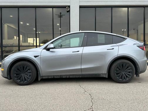 2024 Tesla Model Y Long Range Dual Motor All-Wheel Drive