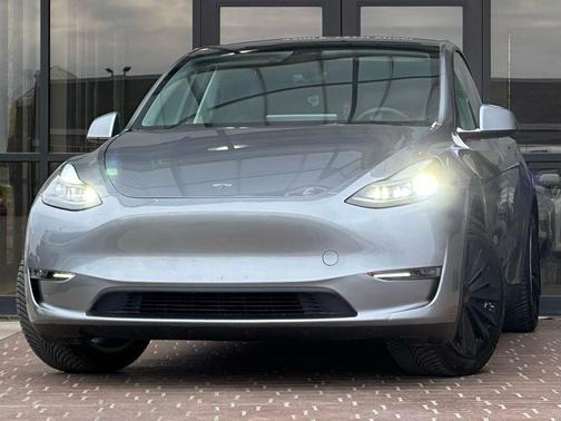 2024 Tesla Model Y Long Range Dual Motor All-Wheel Drive