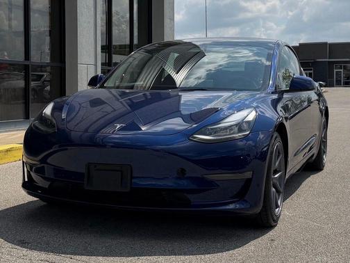 Deep Blue Metallic 2023 Tesla Model 3 Standard Range