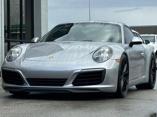 2019 Porsche 911 Carrera