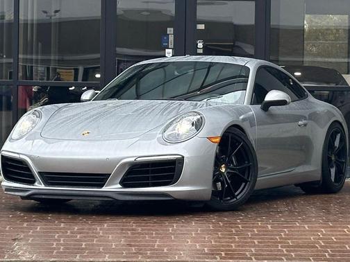 2019 Porsche 911 Carrera