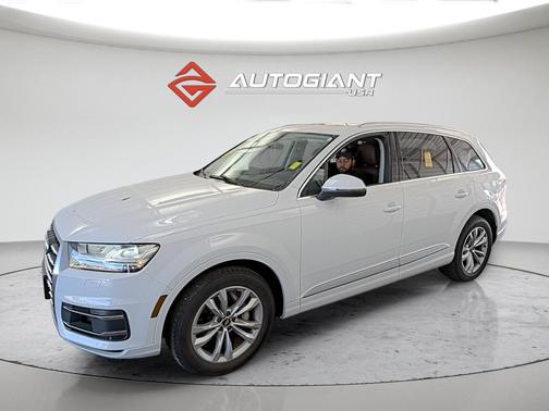 2019 Audi Q7 55 Premium Plus