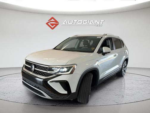 Pure White 2023 Volkswagen Taos 1.5T SEL