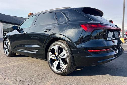 2023 Audi e-tron Premium Plus quattro