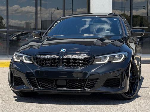 Black Sapphire Metallic 2022 BMW M340 M340i xDrive Sedan