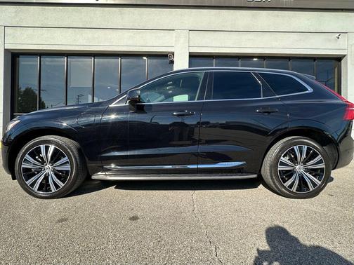 2022 Volvo XC60 Recharge Plug-In Hybrid T8 Inscription