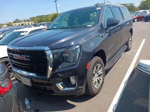 2023 GMC Yukon XL SLE
