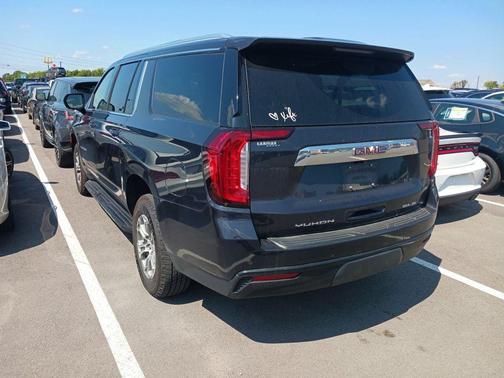 2023 GMC Yukon XL SLE