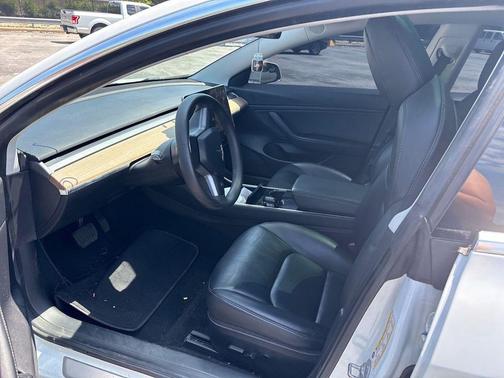 Pearl White Multi-Coat 2020 Tesla Model 3 Long Range