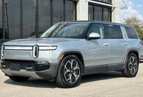 2023 Rivian R1S Adventure