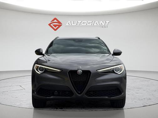 Vesuvio Gray Metallic 2022 Alfa Romeo Stelvio Sprint