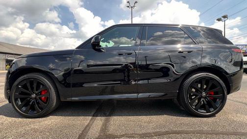 2024 Land Rover Range Rover Sport SE