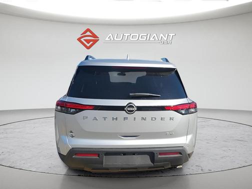 2022 Nissan Pathfinder SV 2WD