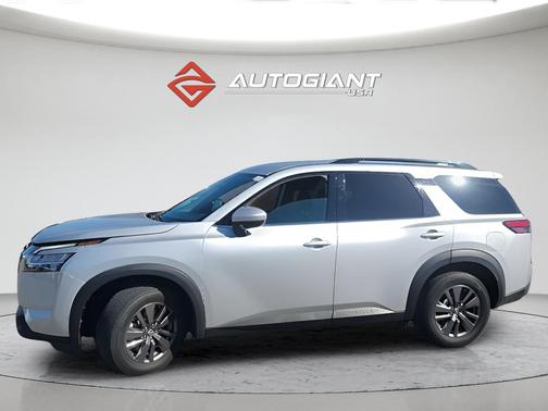 2022 Nissan Pathfinder SV 2WD