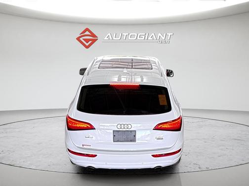 White 2017 Audi Q5 2.0T Premium Plus