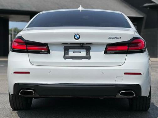 2021 BMW 530 530i