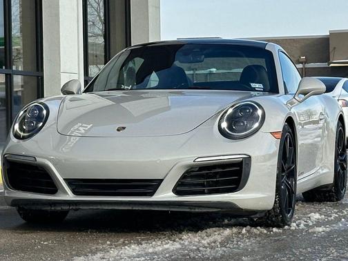 2018 Porsche 911 Carrera