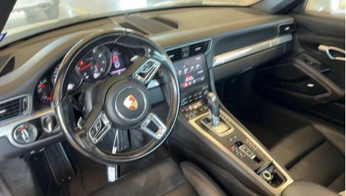 2018 Porsche 911 Carrera