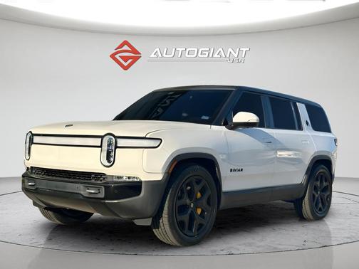 2022 Rivian R1S Adventure