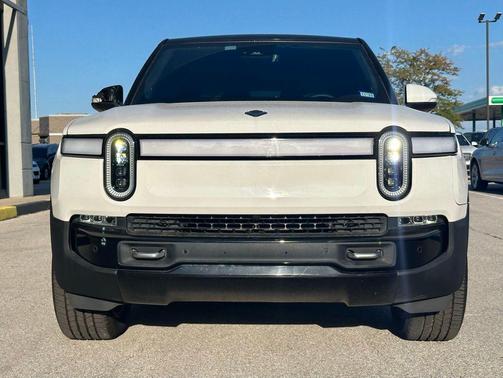 2022 Rivian R1S Adventure