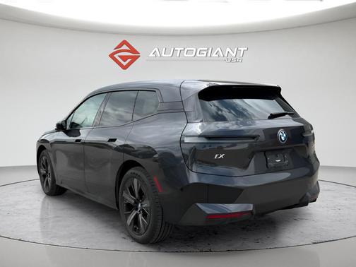 Dark Graphite Metallic 2024 BMW iX xDrive50