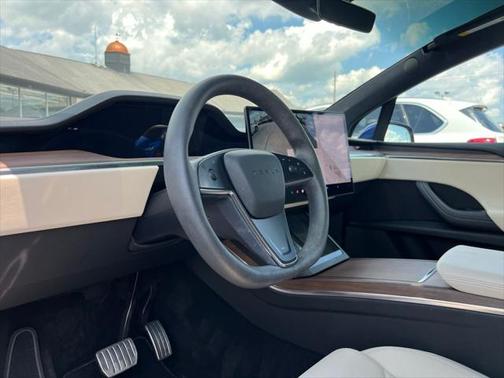 2023 Tesla Model X Standard Range