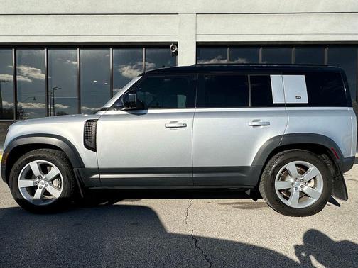 2020 Land Rover Defender 110 First Edition