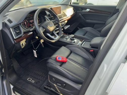 2020 Audi Q5 45 Premium Plus