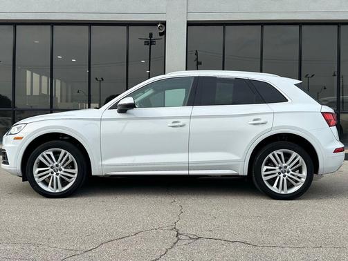 2020 Audi Q5 45 Premium Plus