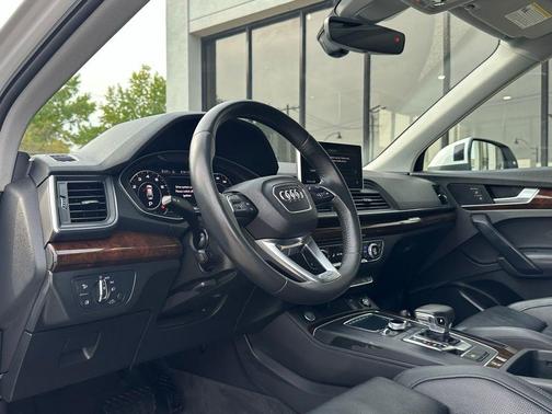 2020 Audi Q5 45 Premium Plus