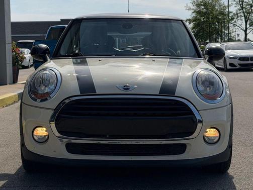 Pepper White 2018 MINI Hardtop Cooper