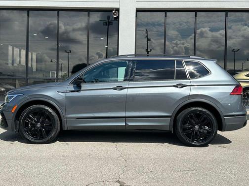 2022 Volkswagen Tiguan 2.0T SE R-Line Black 4MOTION