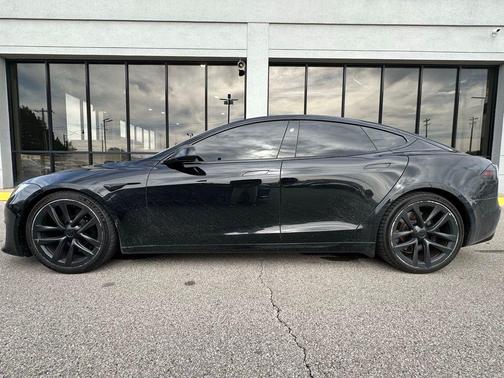 2022 Tesla Model S Plaid