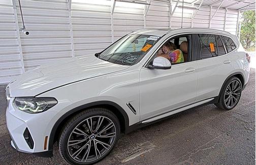 Mineral White Metallic 2022 BMW X3 xDrive30i