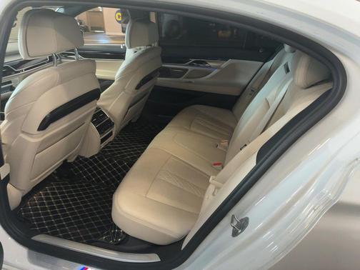 2020 BMW 750 i xDrive