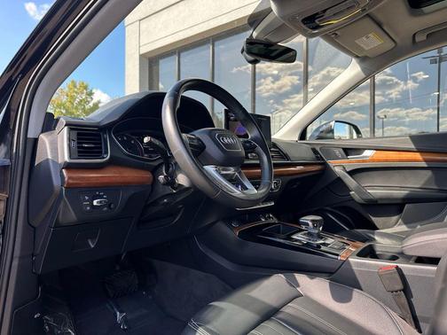 2023 Audi Q5 40 Premium