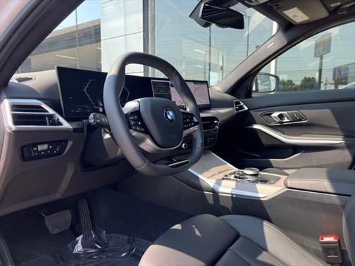 2025 BMW 330 i