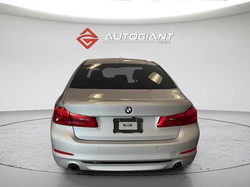 Glacier Silver Metallic 2018 BMW 530 530i