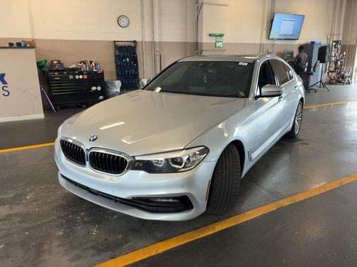 Glacier Silver Metallic 2018 BMW 530 530i