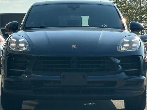 2020 Porsche Macan Base