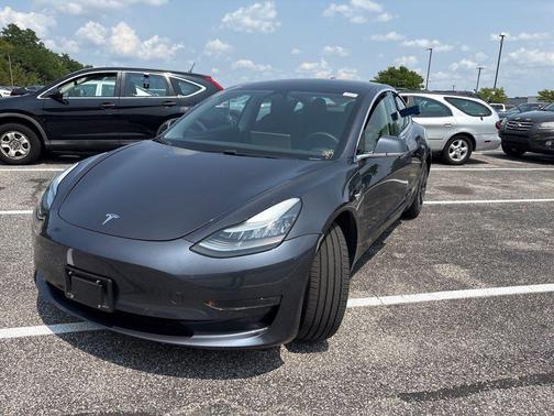 Midnight Silver Metallic 2019 Tesla Model 3 Long Range