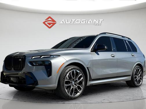 2023 BMW X7 M60i