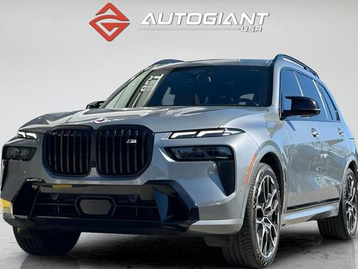 2023 BMW X7 M60i