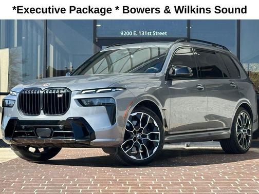 2023 BMW X7 M60i